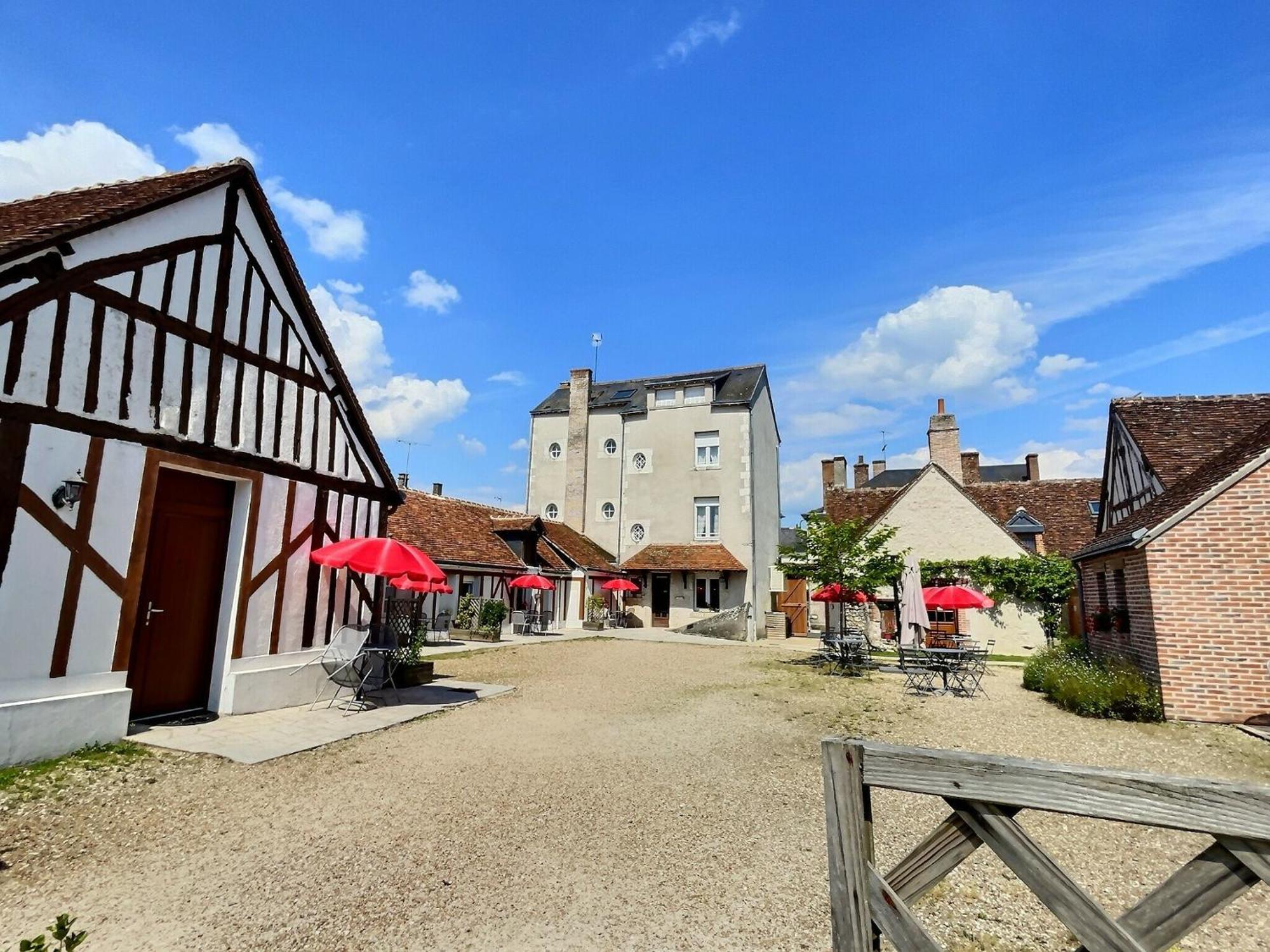 Logis Hotel Du Cygne ブラシュー エクステリア 写真
