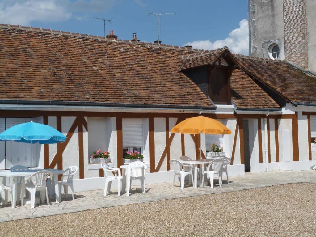 Logis Hotel Du Cygne ブラシュー エクステリア 写真
